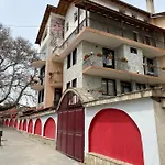 Chinara 2*
