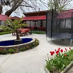 Хотел Chinara