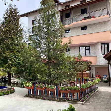 Chinara Hotel 2*